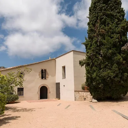 Beautiful 15th Century On 30 Acre Estate, For Families Only Villa